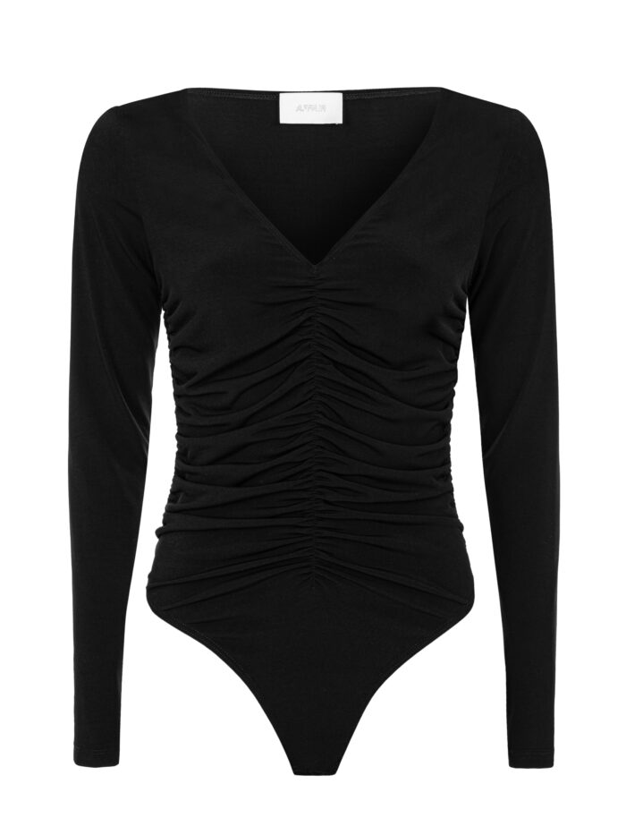 DSC_0881 (1) Body in Black