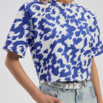 Top Noa in blue