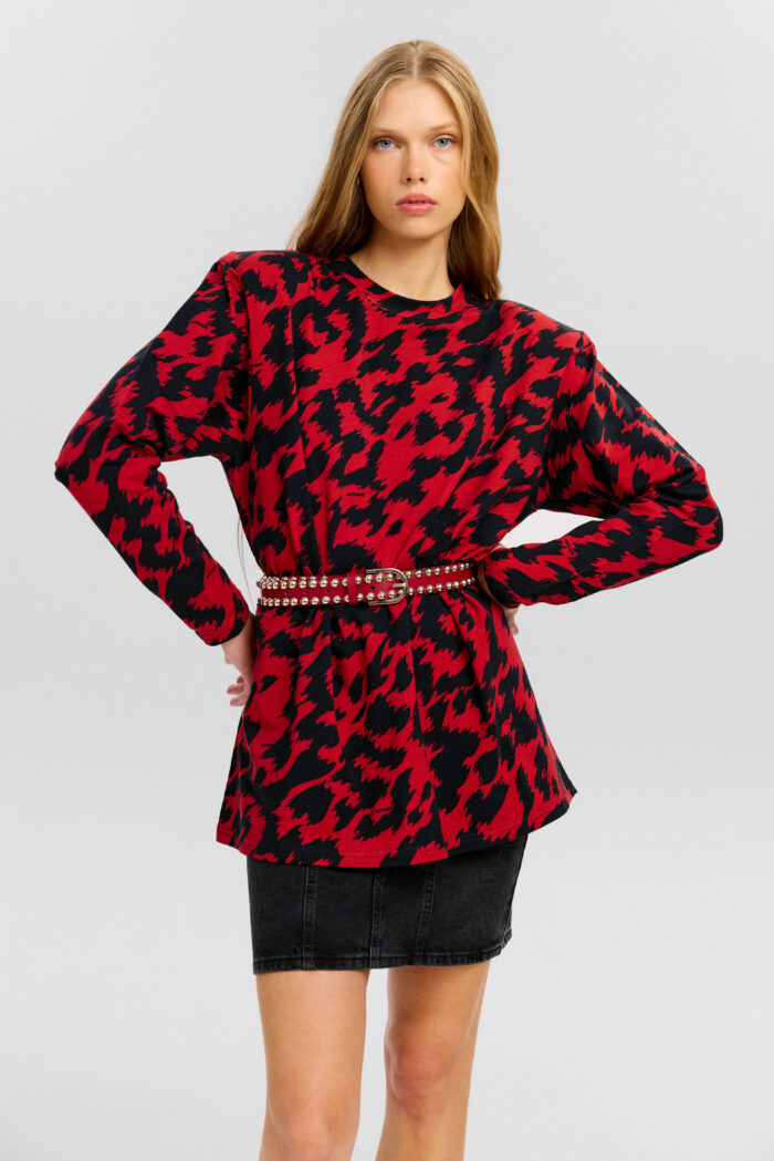 Palmer Longsleeve in red abstract