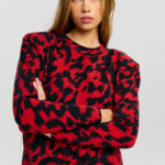 Palmer Longsleeve in red abstract