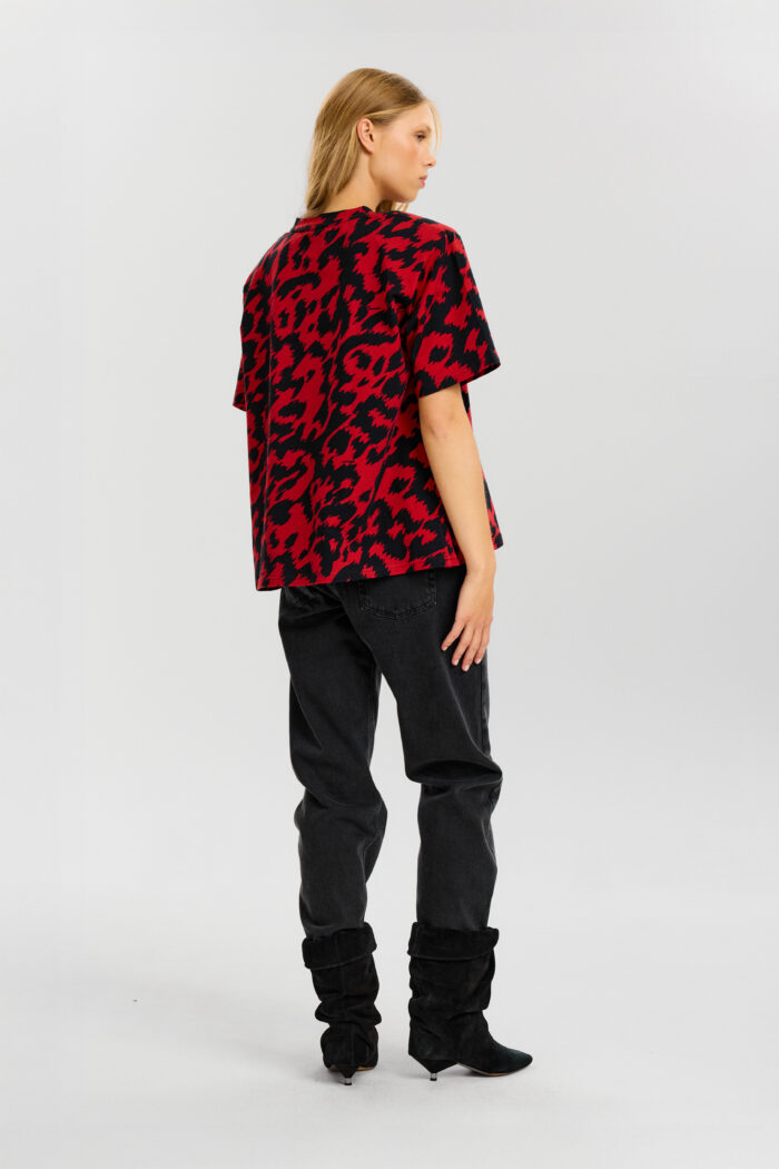 Top Palmer in red abstract