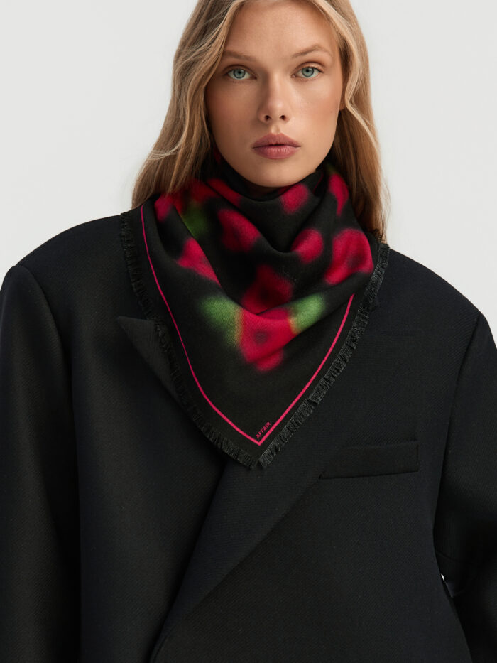 AFFAIR_7392 1_8134 Chusta Isla red poppies