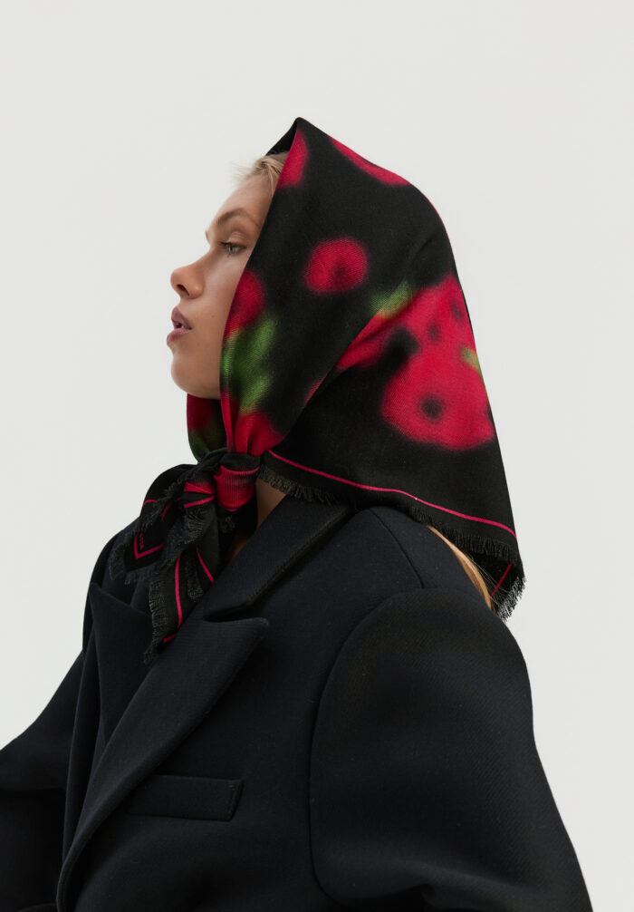 AFFAIR_7650 1_8147 Chusta Isla red poppies