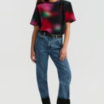 AFFAIR_8046_8244 Top Margo in blurred meadow