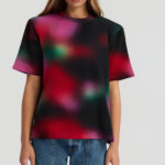 AFFAIR_8121_8248 Top Margo in blurred meadow