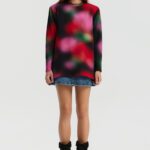 AFFAIR_8133_8250 Palmer longsleeve in blurred meadow
