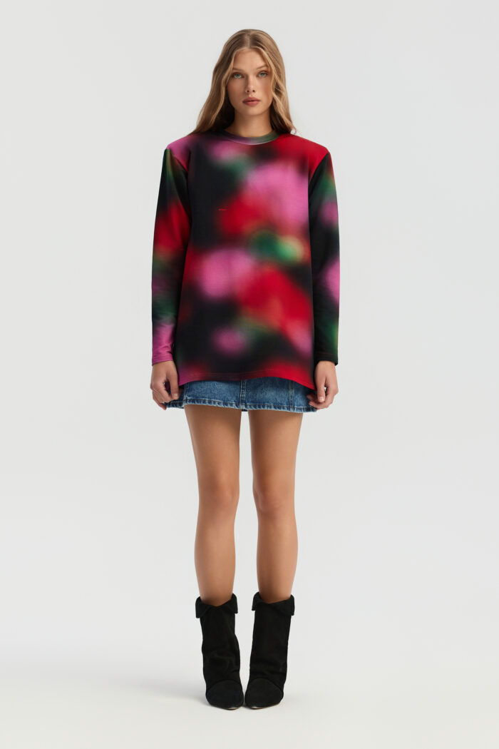 AFFAIR_8133_8250 Palmer longsleeve in blurred meadow