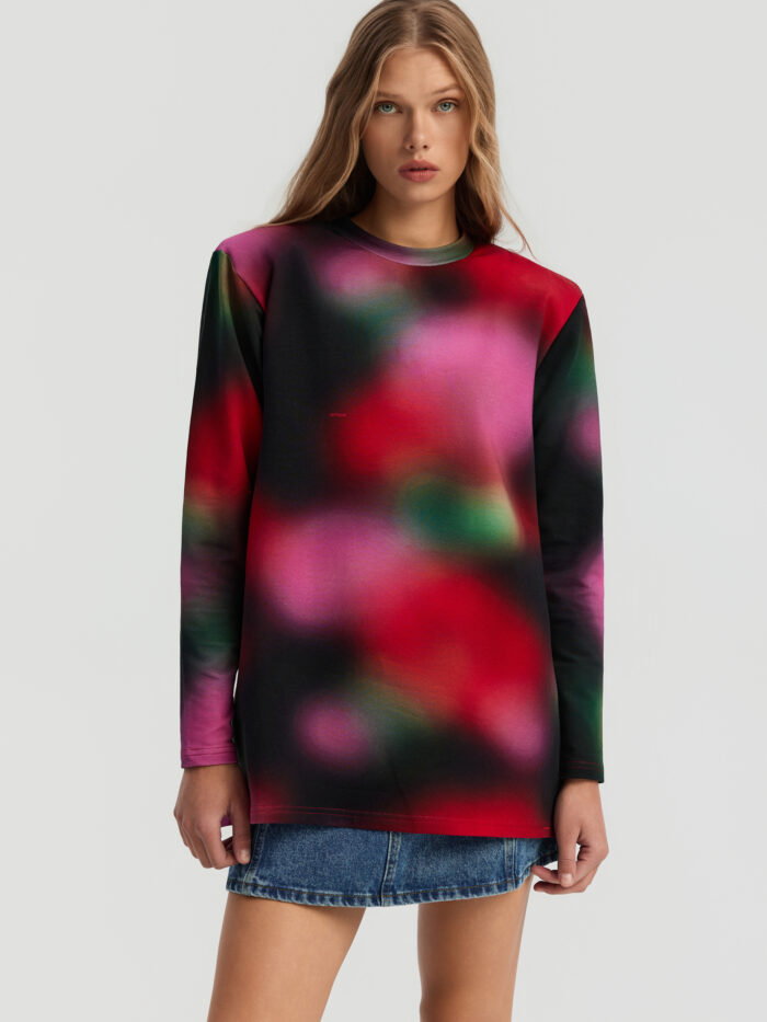 Palmer Longsleeve in blurred meadow