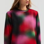 AFFAIR_8156_8252 Palmer longsleeve in blurred meadow