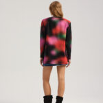 Palmer longsleeve in blurred meadow