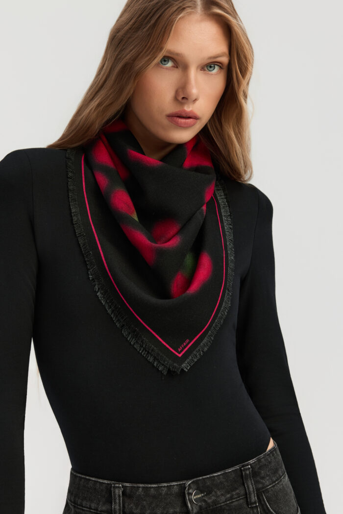 AFFAIR_8374 1_8169 Chusta Isla red poppies