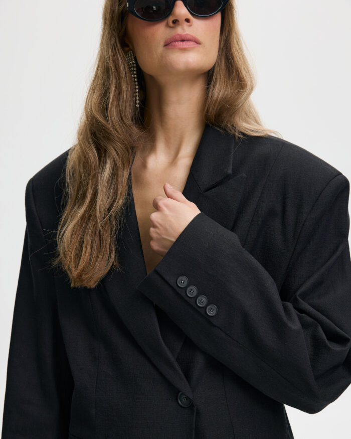Rima jacket in black